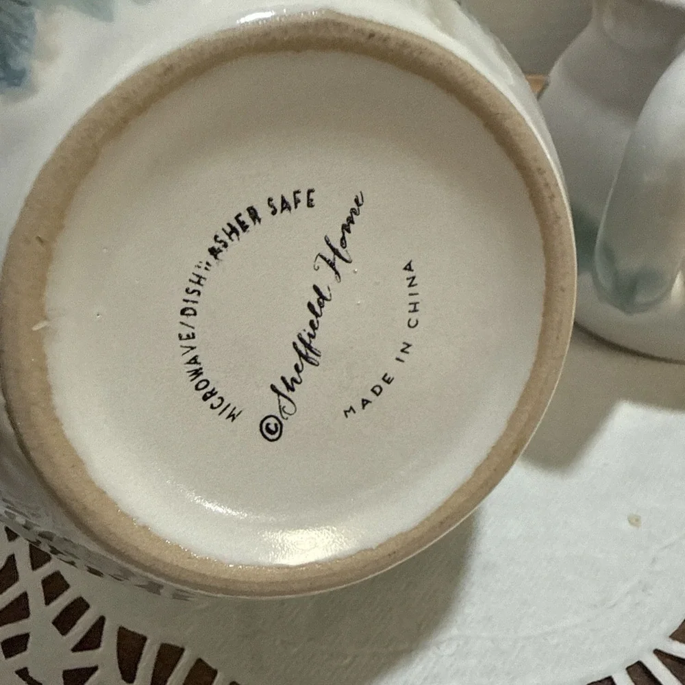 Artists Touch by Heritage Mint Ltd. bring vintage